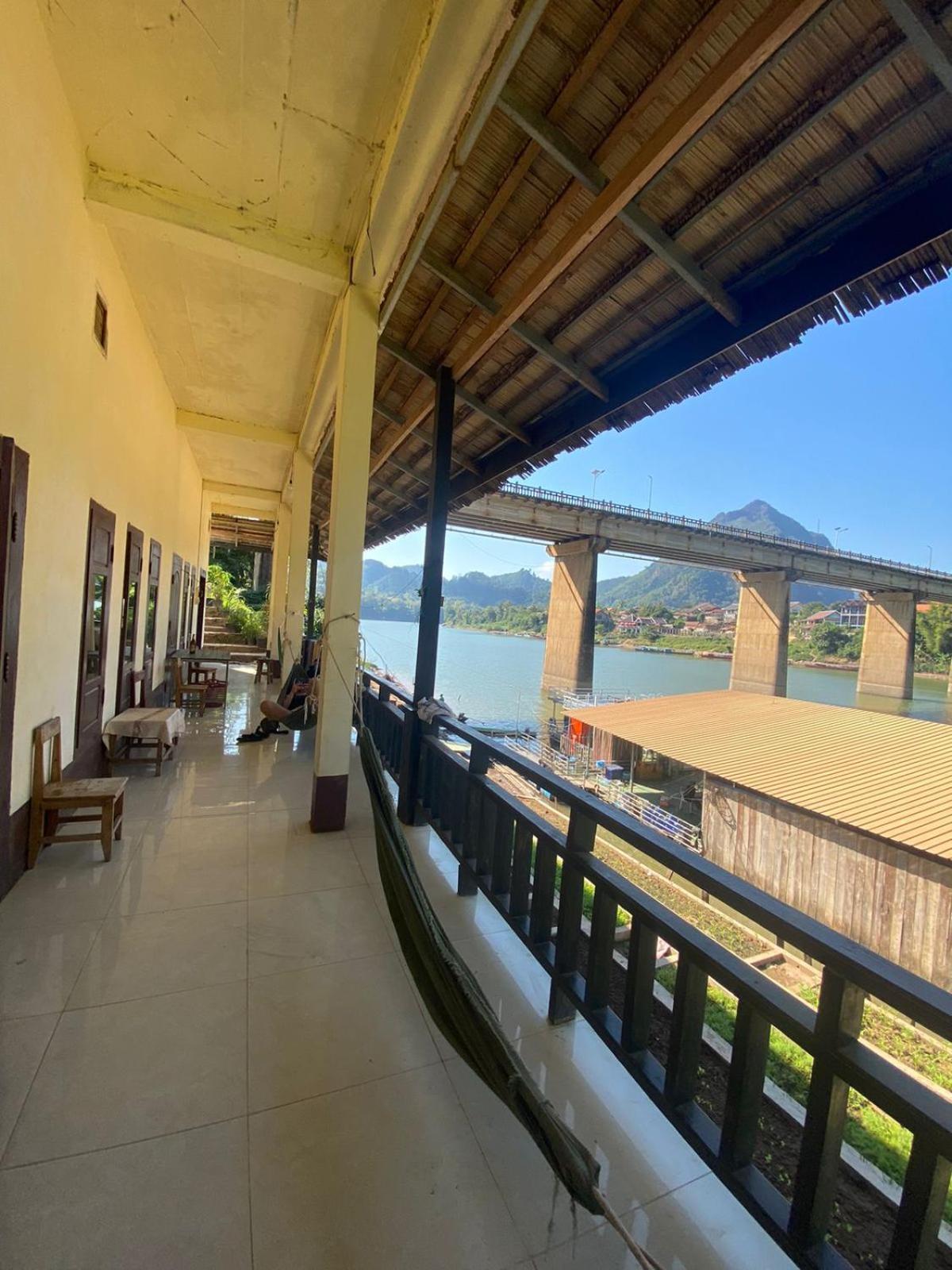 Cam U View Bungalow Hotel Nong Khiaw Bagian luar foto