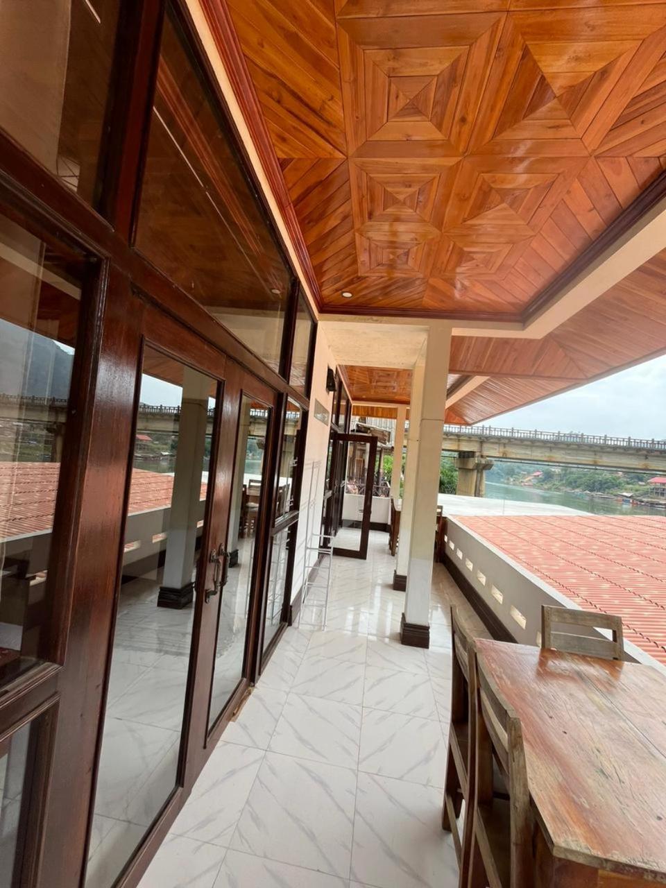Cam U View Bungalow Hotel Nong Khiaw Bagian luar foto