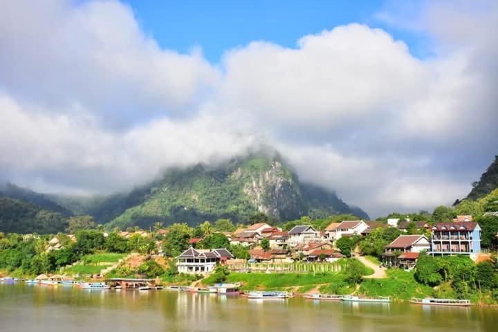 Cam U View Bungalow Hotel Nong Khiaw Bagian luar foto