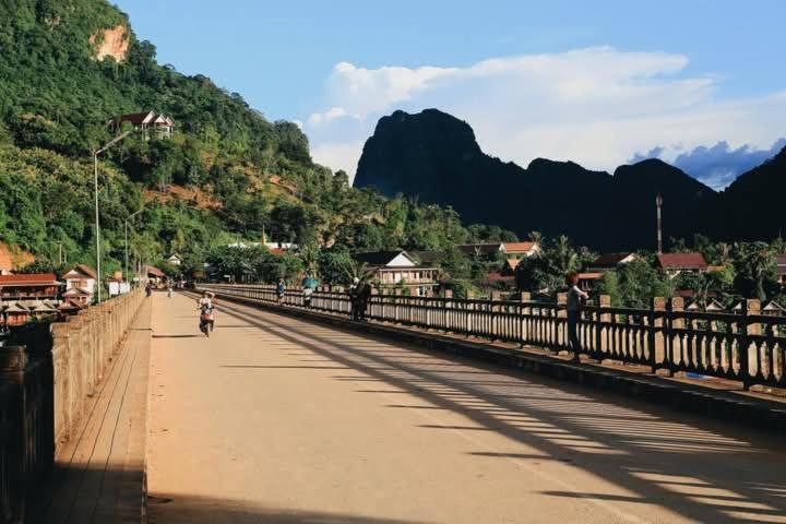 Cam U View Bungalow Hotel Nong Khiaw Bagian luar foto